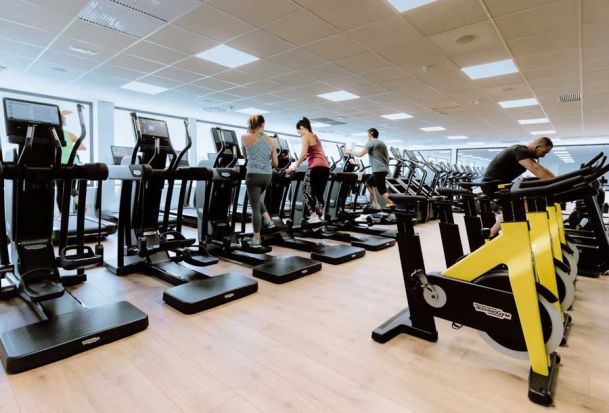 zona Cardio gimnasio Bfit Ibiza Sports Club