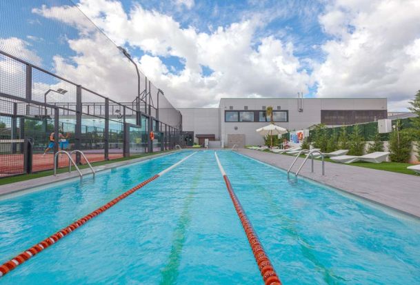 Piscina Bfit Ibiza Sports Club