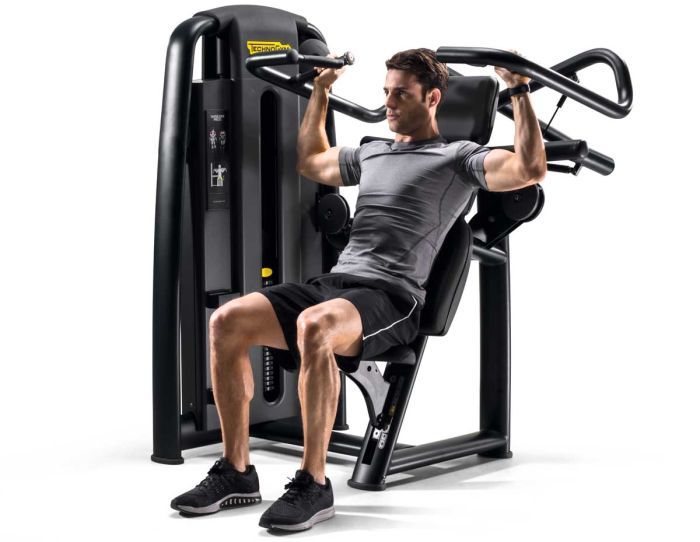 Musculación Technogym en Bfit Ibiza Sports Club