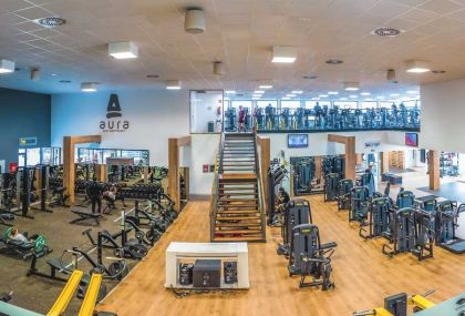 la mejor sala de pesas de ibiza en el gimnasio Bfit Ibiza Sports Club